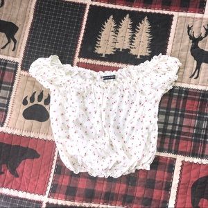 Brandy Melville floral top!